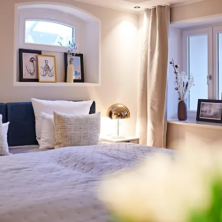 Daire Goldmaedchen 93 - *